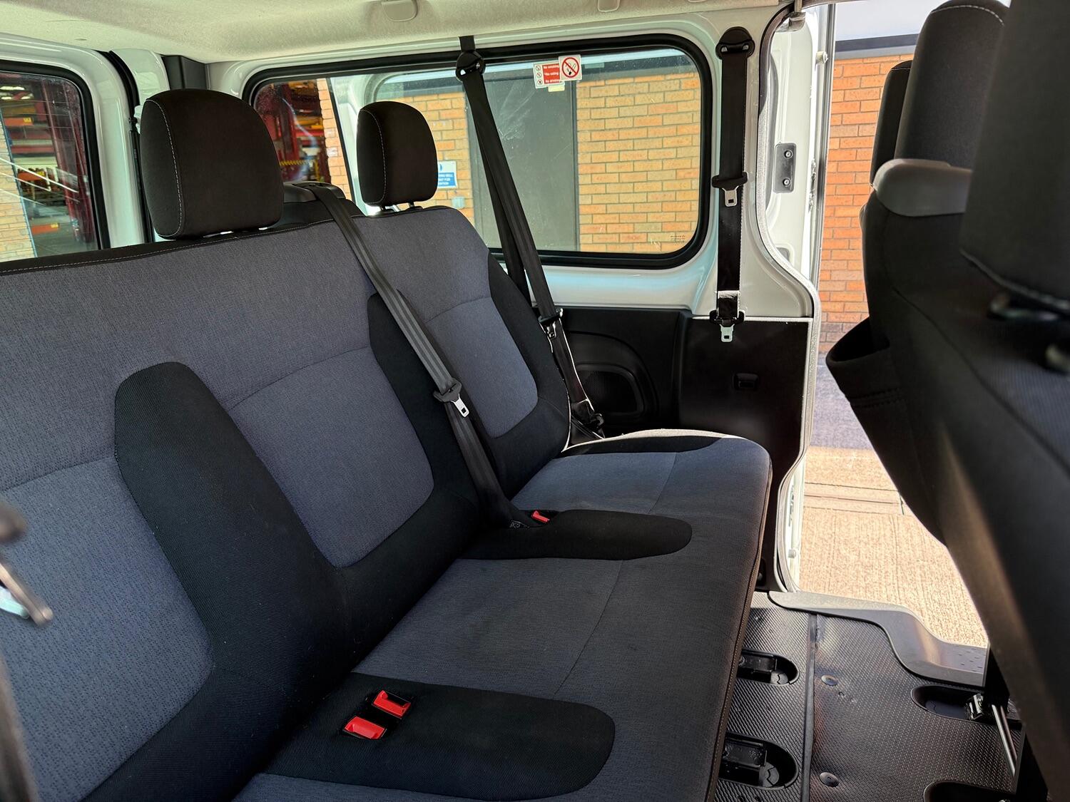 Used Vauxhall Vivaro 2017 for sale - 76070313: Photo 15