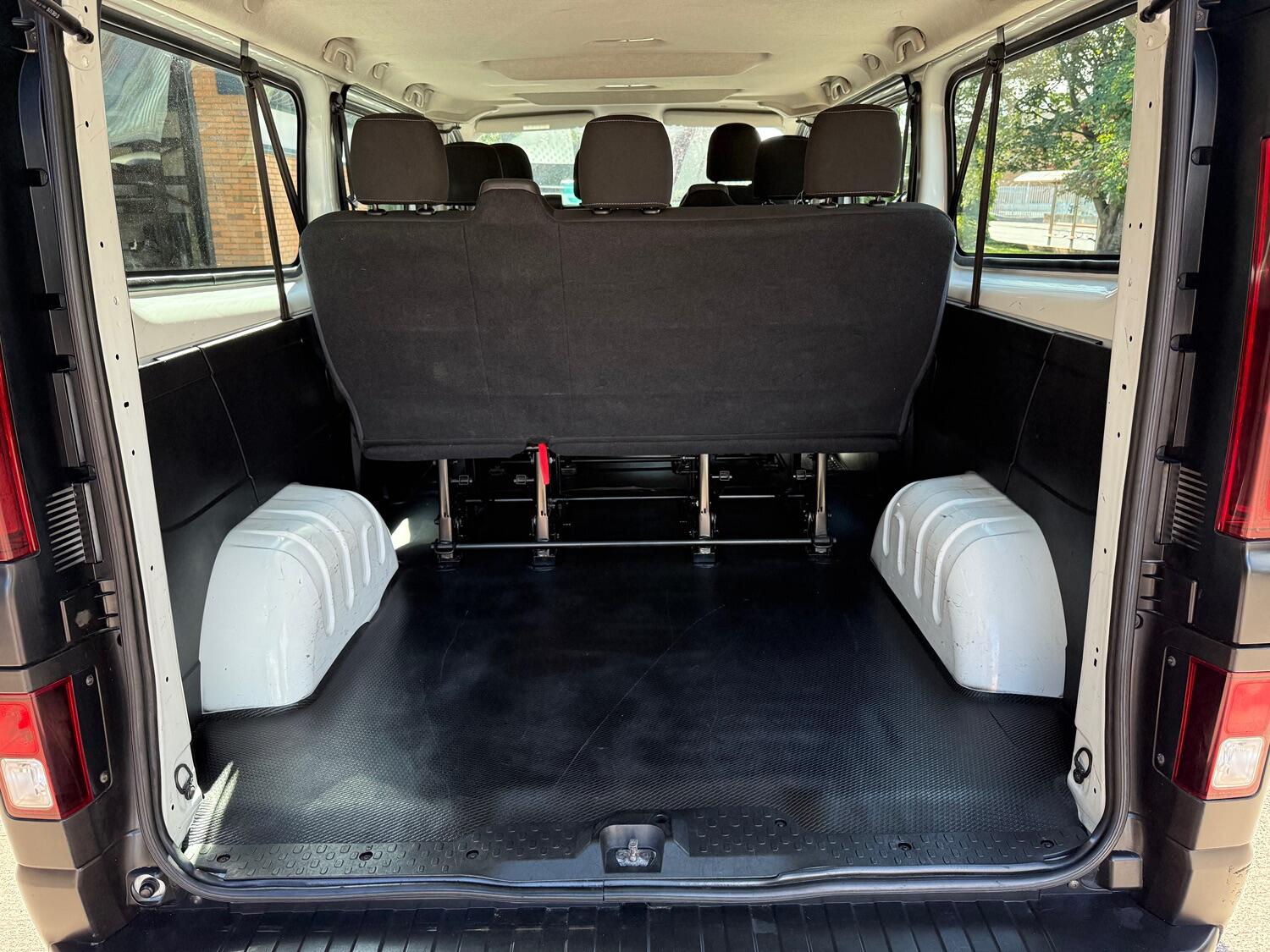 Used Vauxhall Vivaro 2017 for sale - 76070313: Photo 23