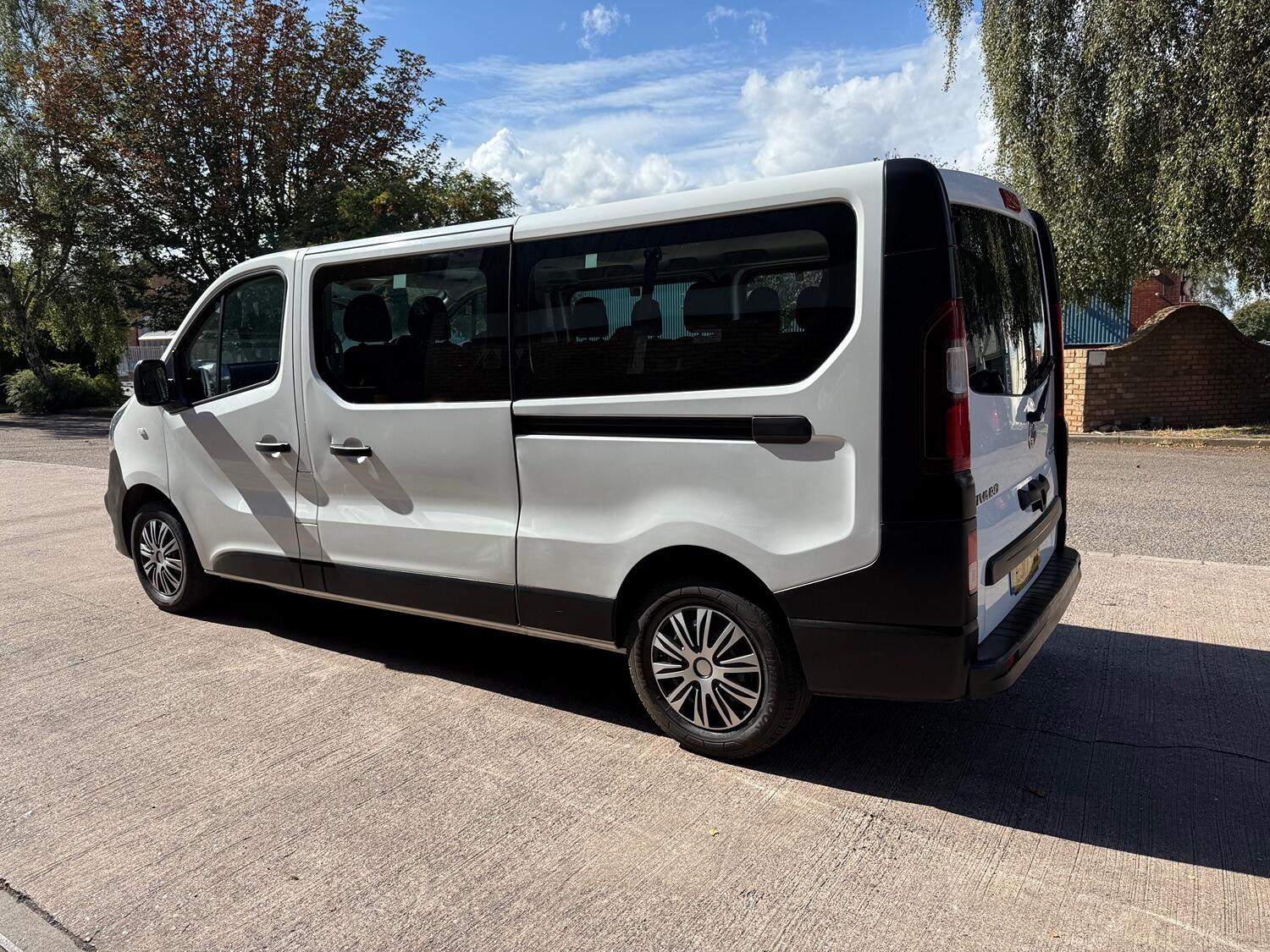 Used Vauxhall Vivaro 2017 for sale - 76070313: Photo 7