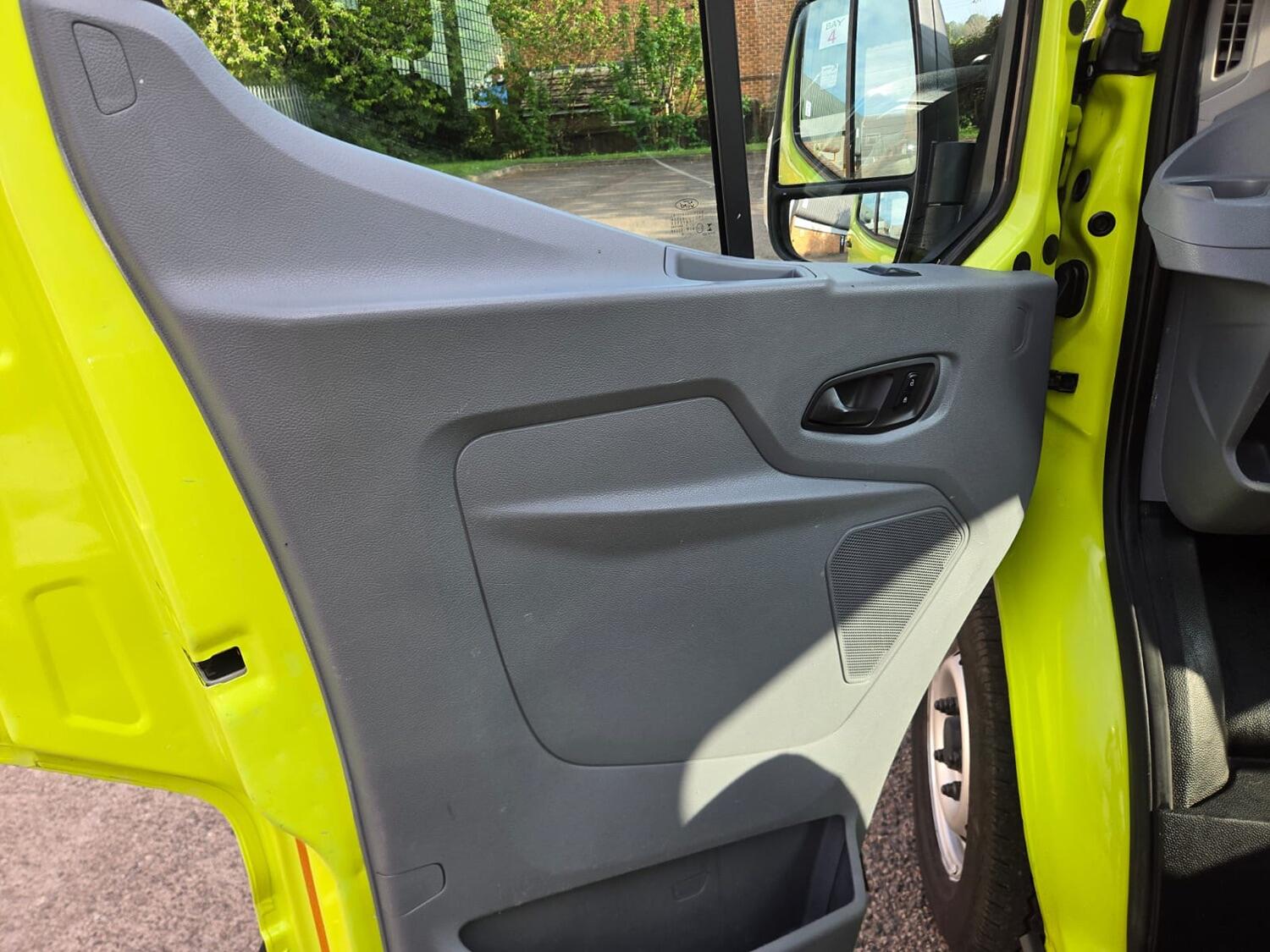 Used Ford Transit 2018 for sale - 76982752: Photo 12