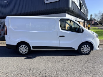 Used Renault Trafic 2018 for sale - 77938204: Photo