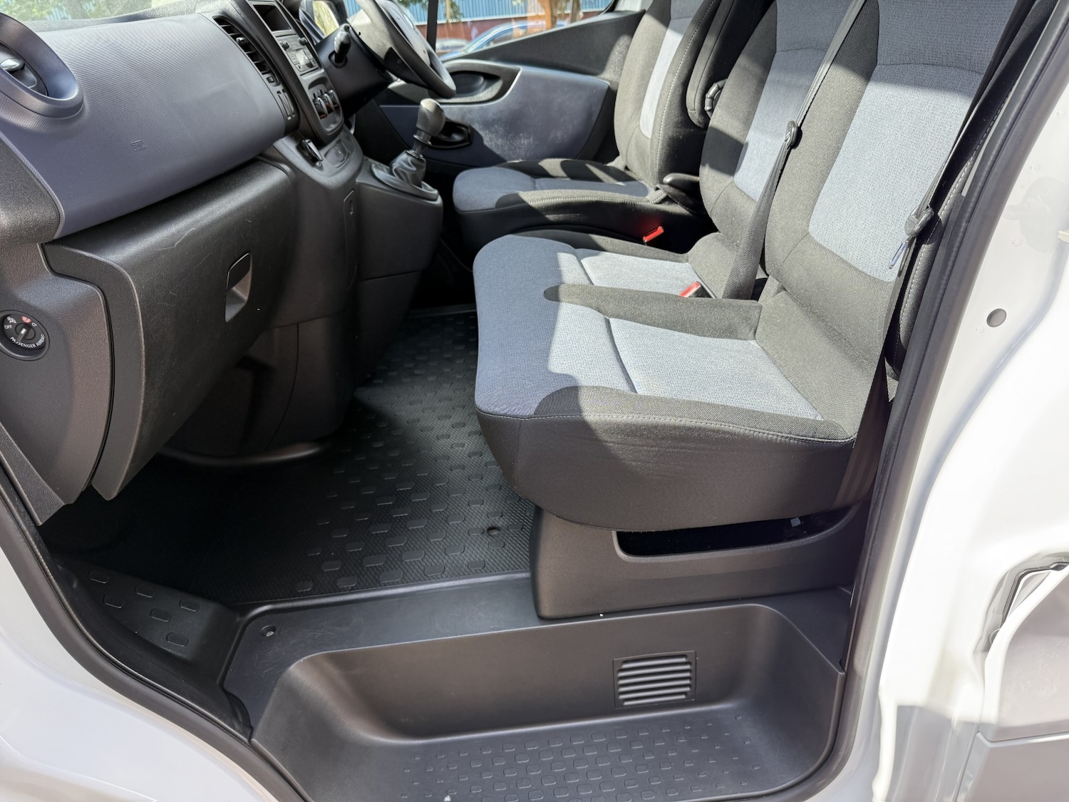 Used Vauxhall Vivaro 2017 for sale - 76198277: Photo 13