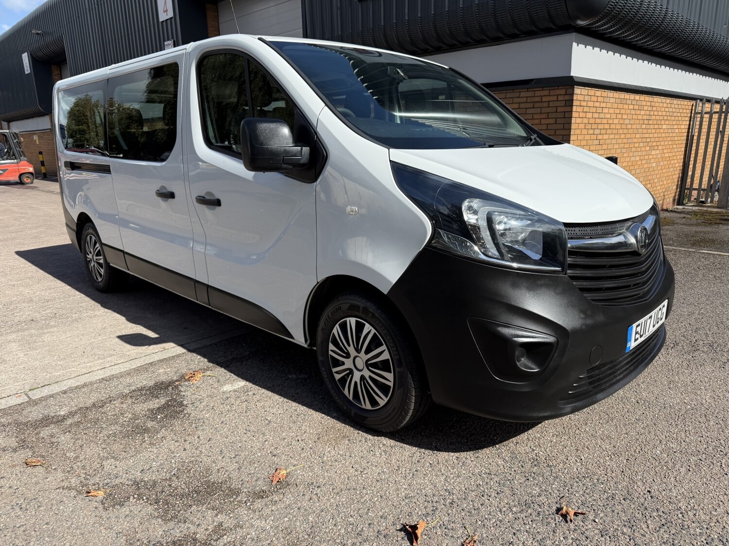 Used Vauxhall Vivaro 2017 for sale - 76198277: Photo 3