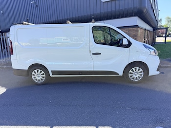 Used Nissan NV300 2021 for sale - 78373433: Photo