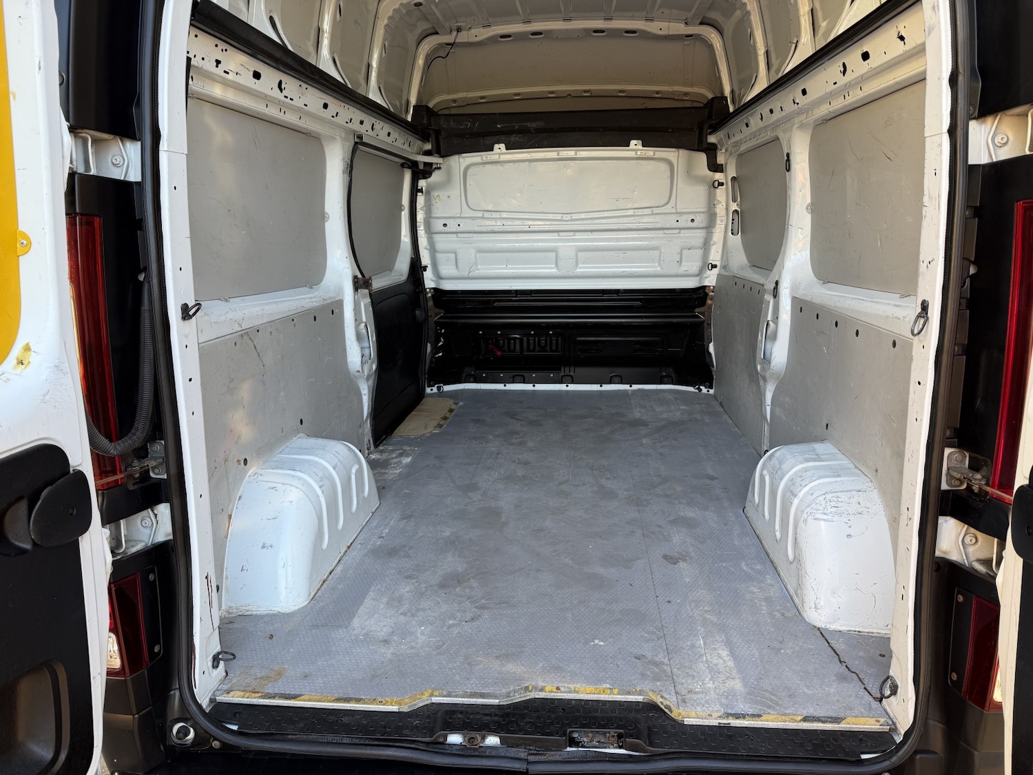 Used Renault Trafic 2017 for sale - 76706167: Photo 9