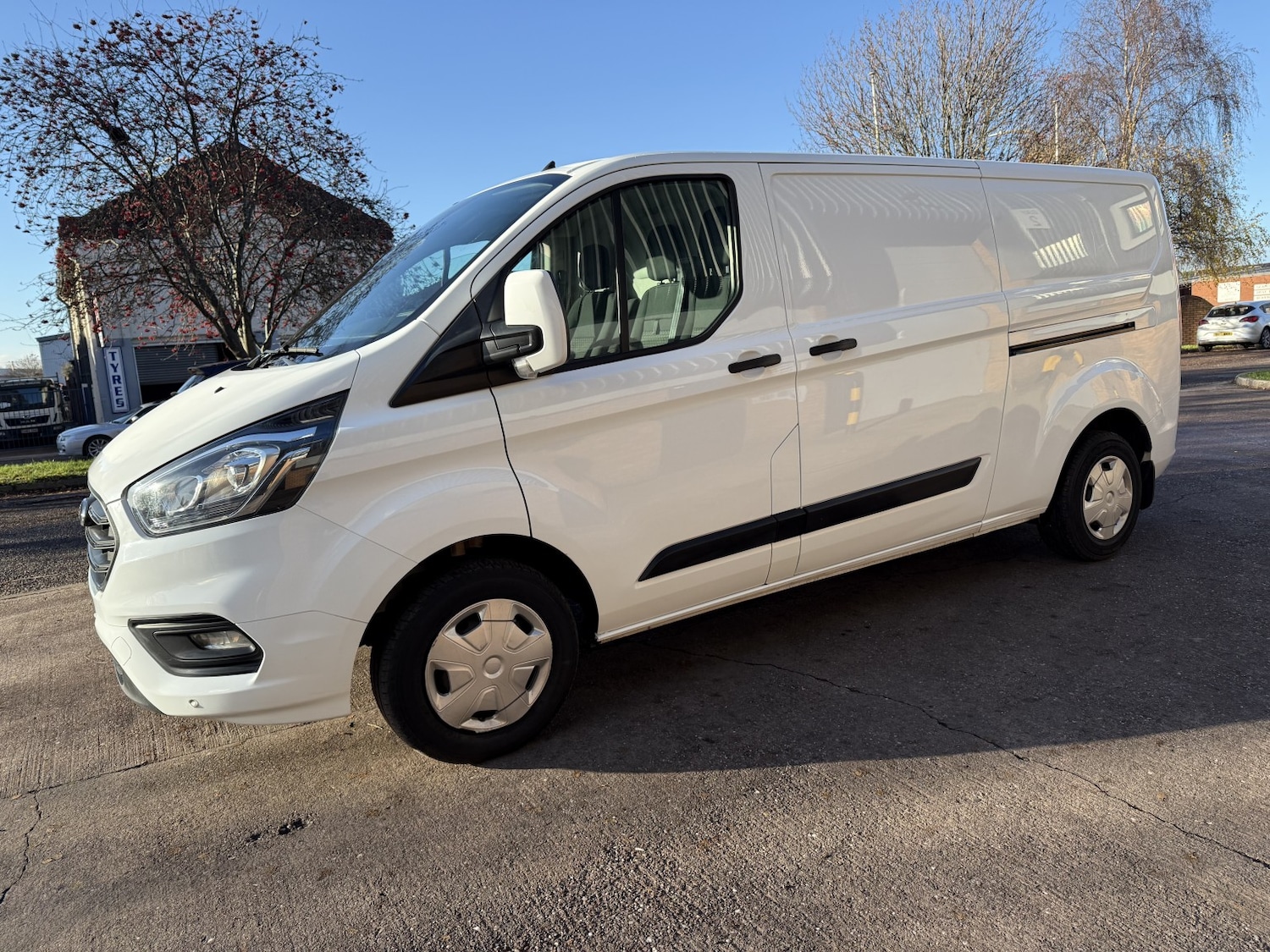 Used Ford Transit Custom 2018 for sale - 76799281: Photo 2
