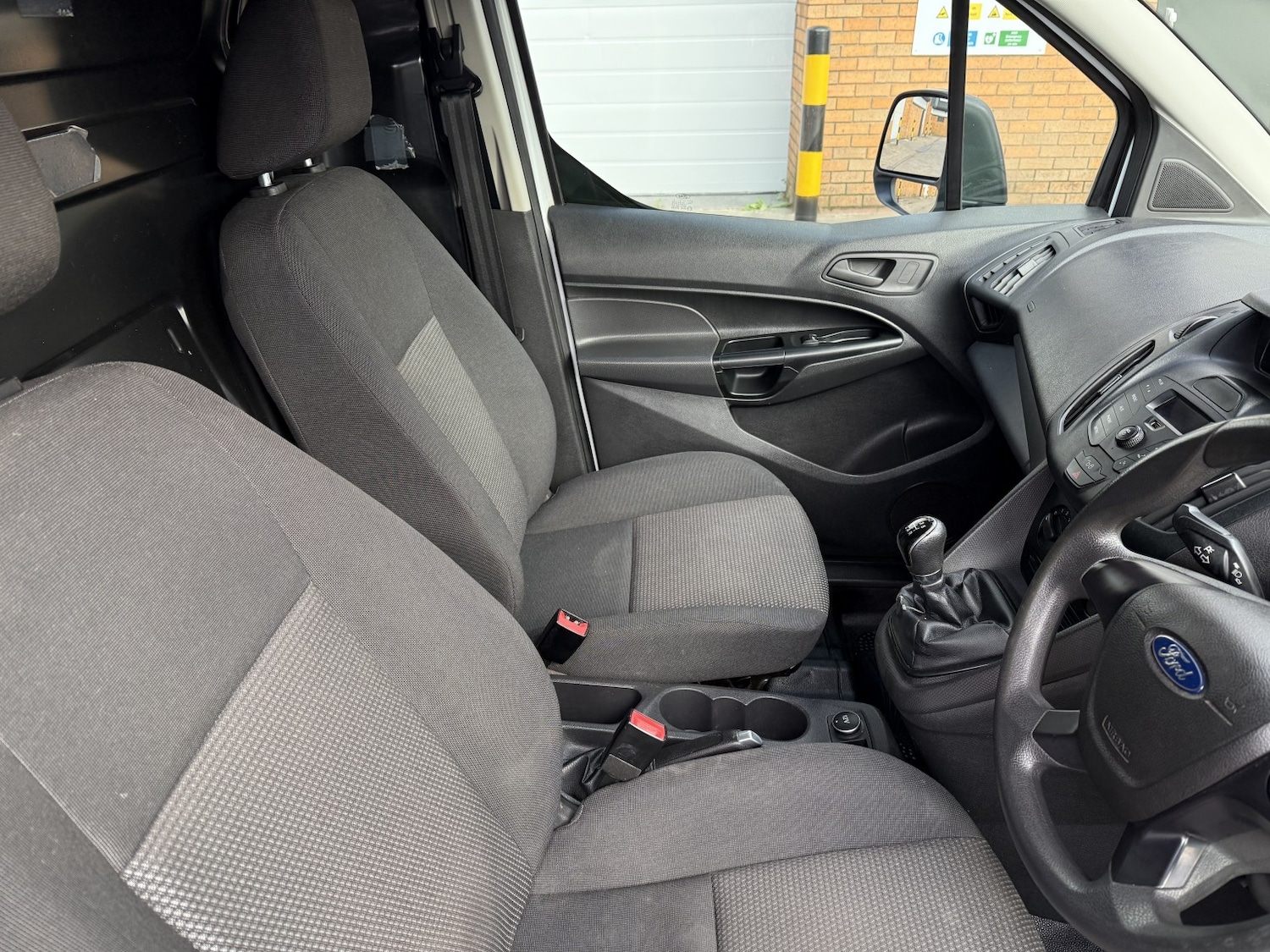 Used Ford Transit Connect 2017 for sale - 76631457: Photo 16