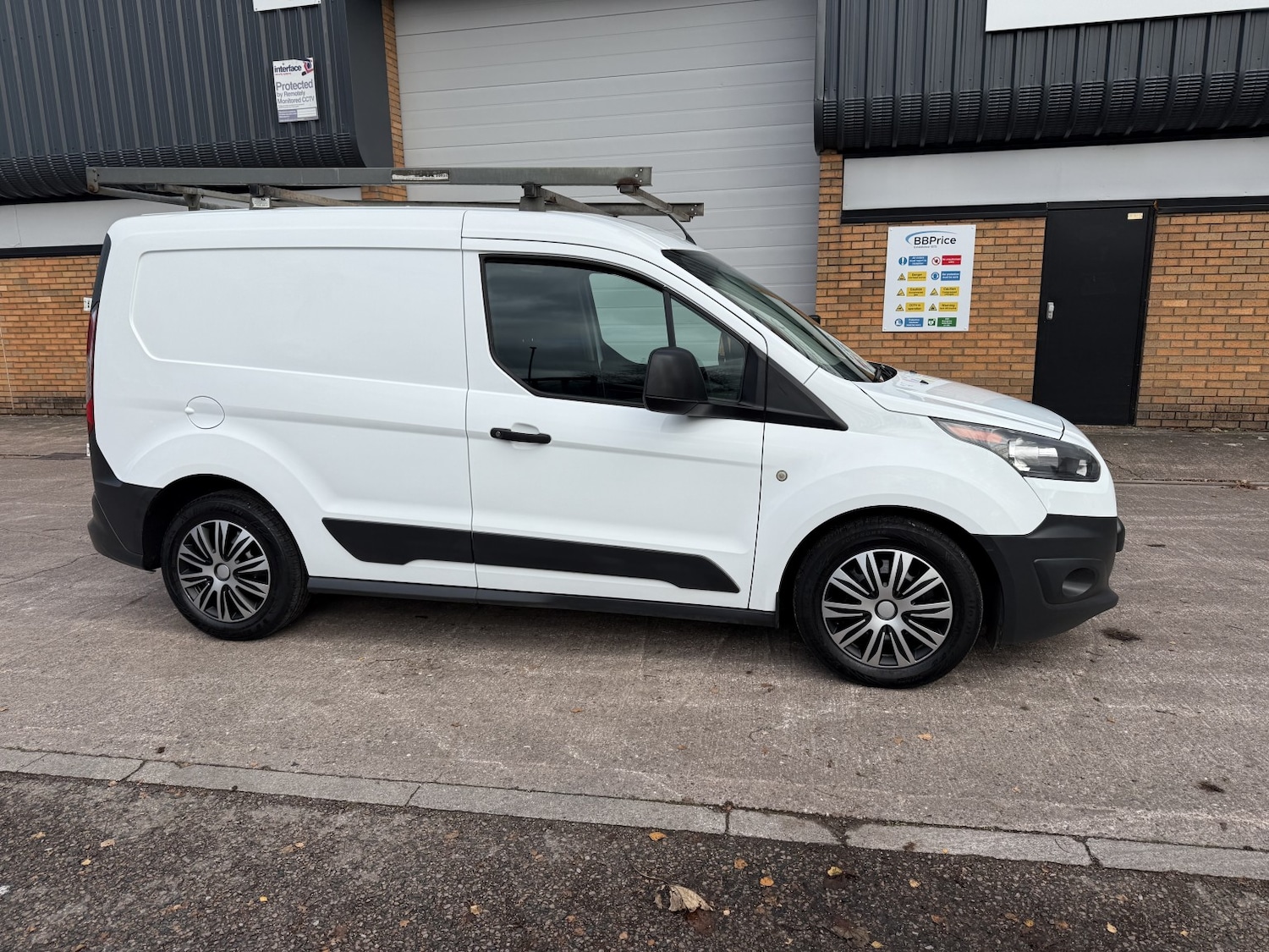 Used Ford Transit Connect 2017 for sale - 76631457: Photo 4