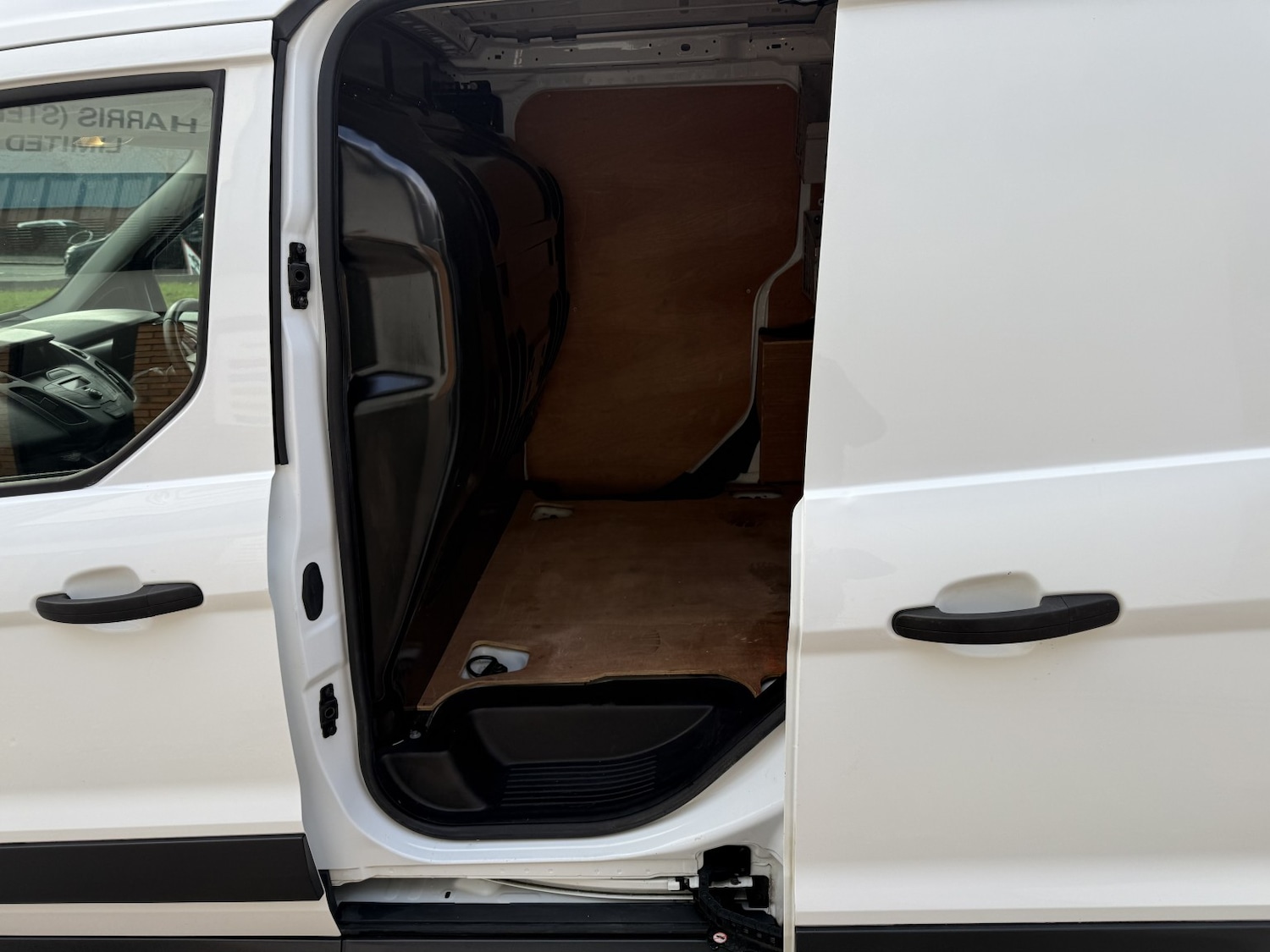 Used Ford Transit Connect 2017 for sale - 76631457: Photo 8