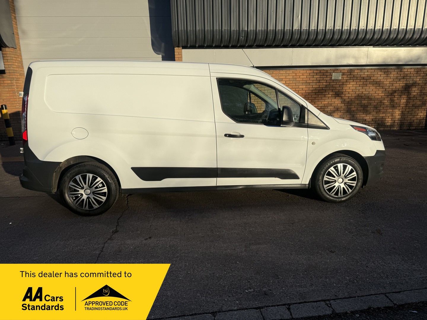 Used Ford Transit Connect 2018 for sale - 76643391: Photo 1
