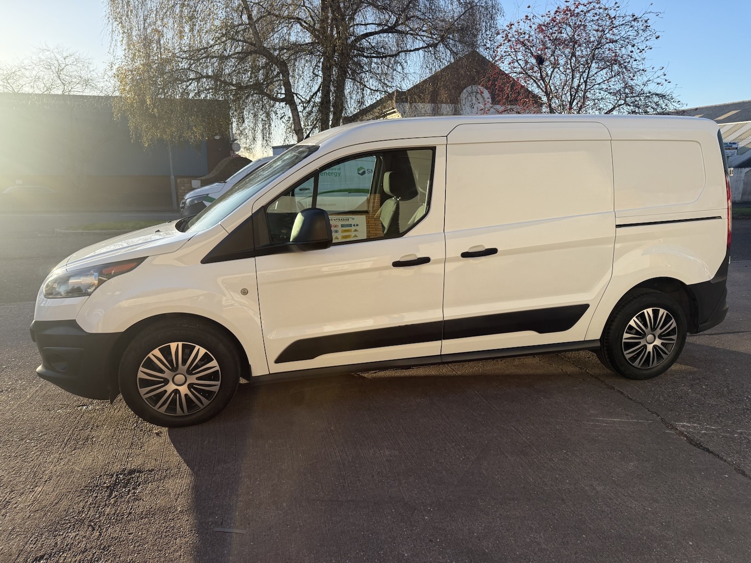 Used Ford Transit Connect 2018 for sale - 76643391: Photo 2