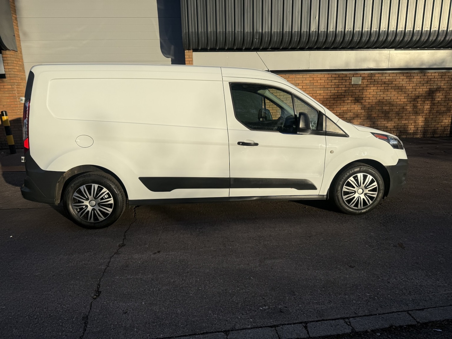 Used Ford Transit Connect 2018 for sale - 76643391: Photo 5
