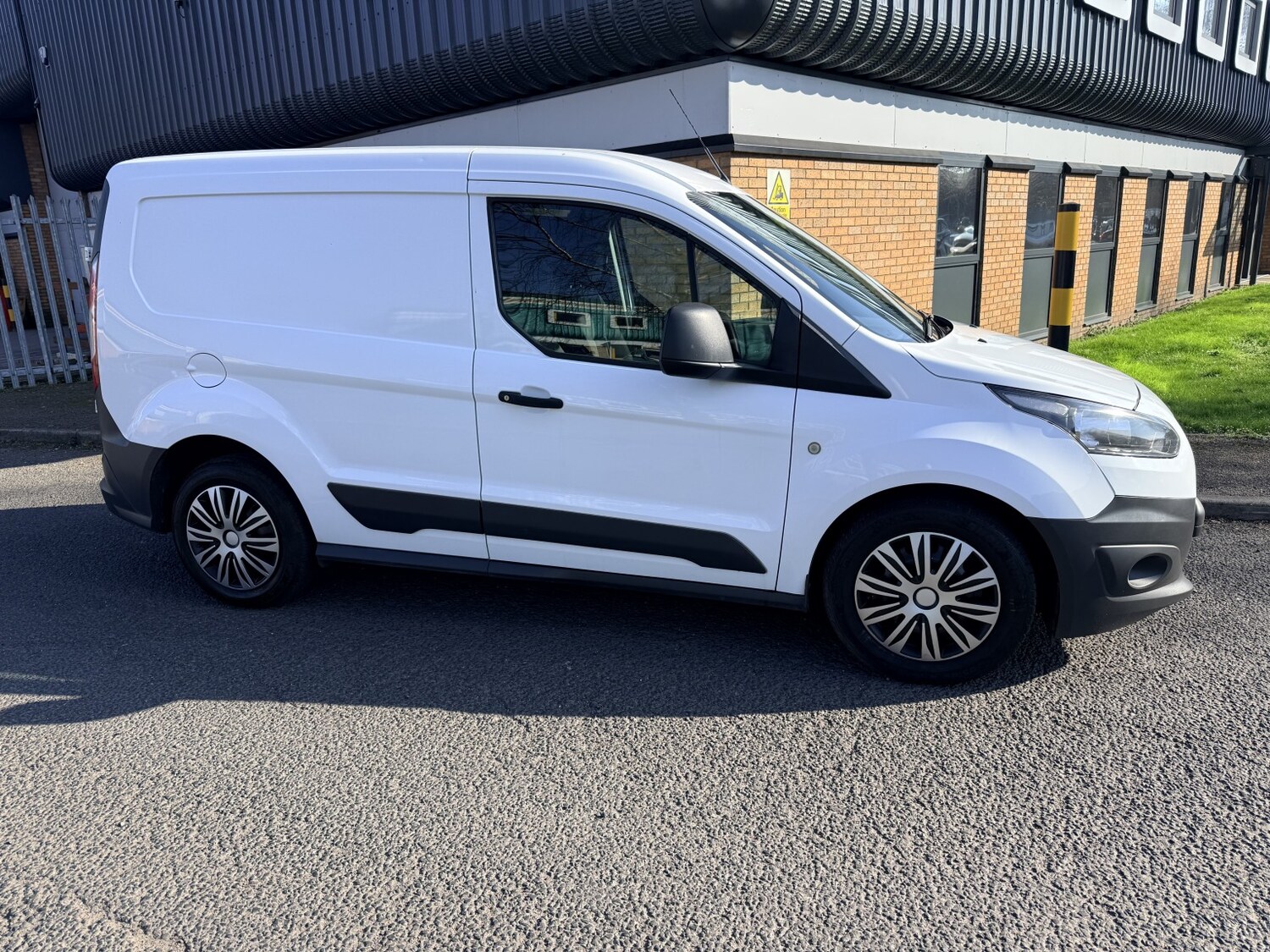 Used Ford Transit Connect 2014 for sale - 77881167: Photo 7