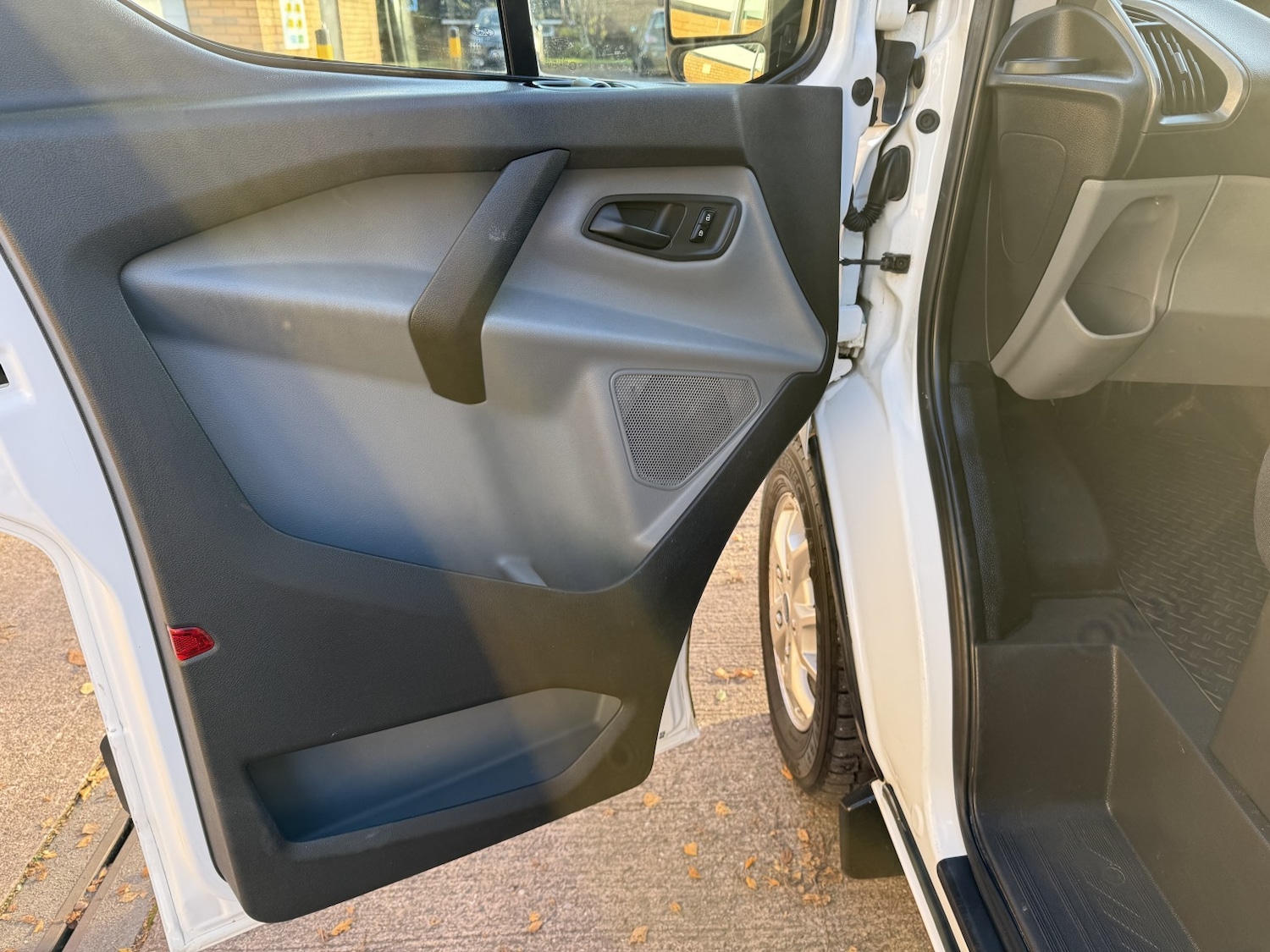 Used Ford Transit Custom 2015 for sale - 76605976: Photo 17