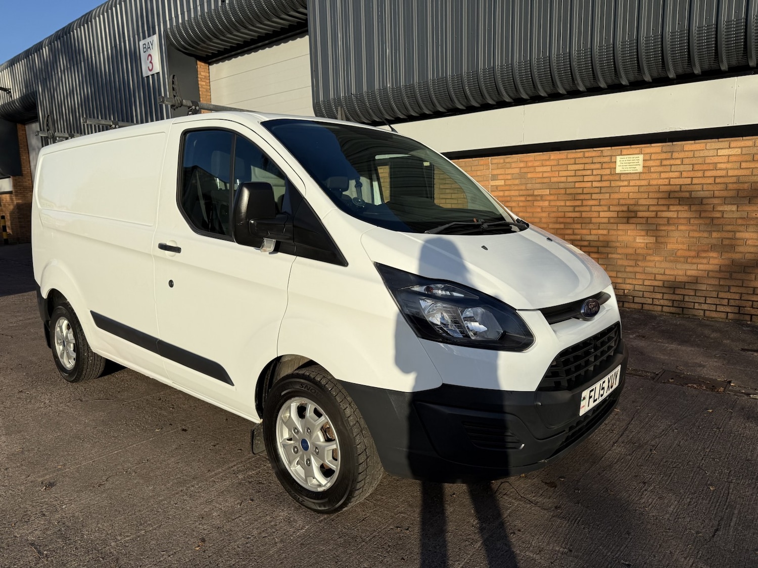 Used Ford Transit Custom 2015 for sale - 76605976: Photo 2