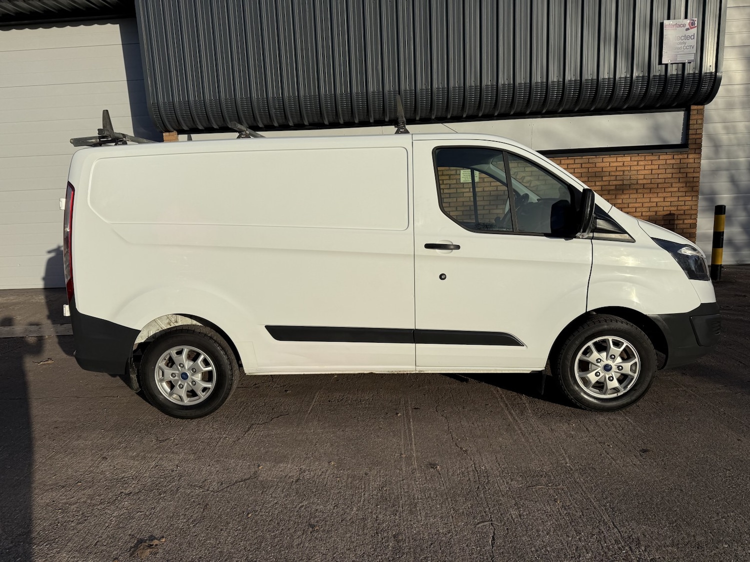 Used Ford Transit Custom 2015 for sale - 76605976: Photo 4