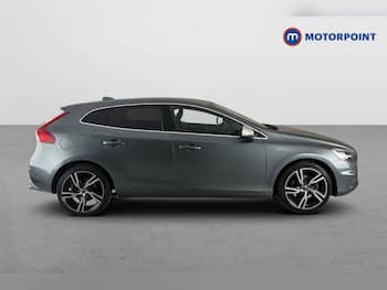 Used Volvo V40 2019 for sale - 79719022: Photo