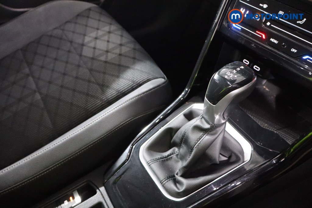 Used Volkswagen T-Roc 2023 for sale - 77691871: Photo 22