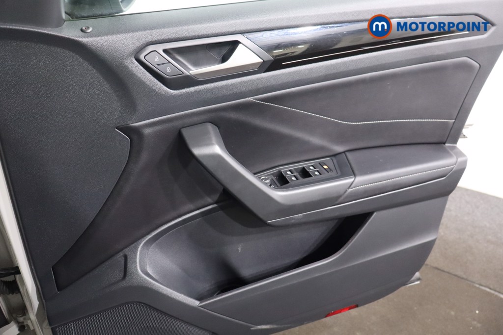 Used Volkswagen T-Roc 2023 for sale - 77691871: Photo 30