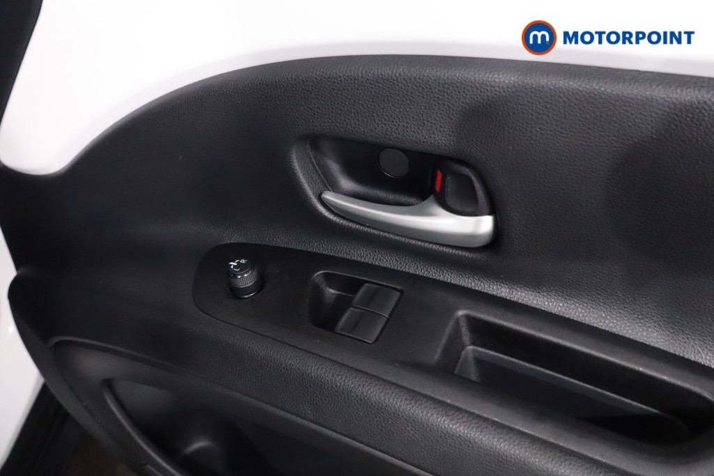 Used Toyota Aygo X 2023 for sale - 77620229: Photo 32