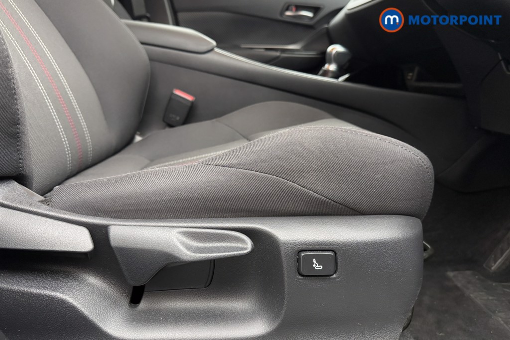 Used Toyota C-HR 2021 for sale - 76557652: Photo 30