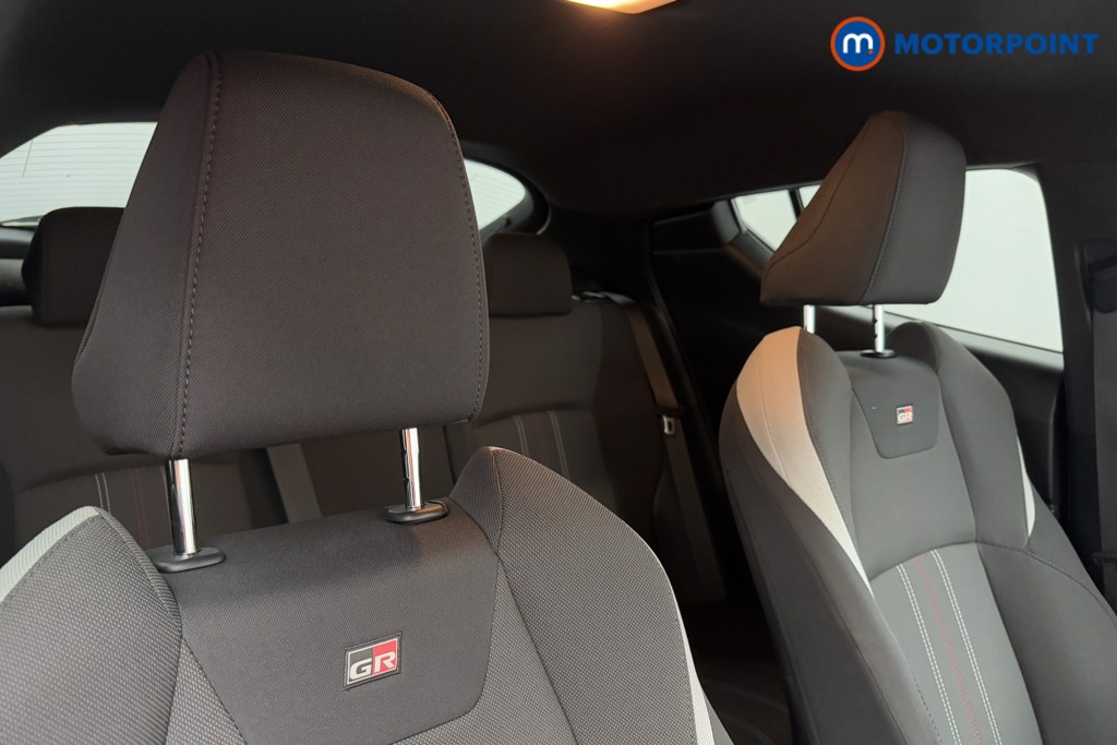 Used Toyota C-HR 2021 for sale - 76557652: Photo 32