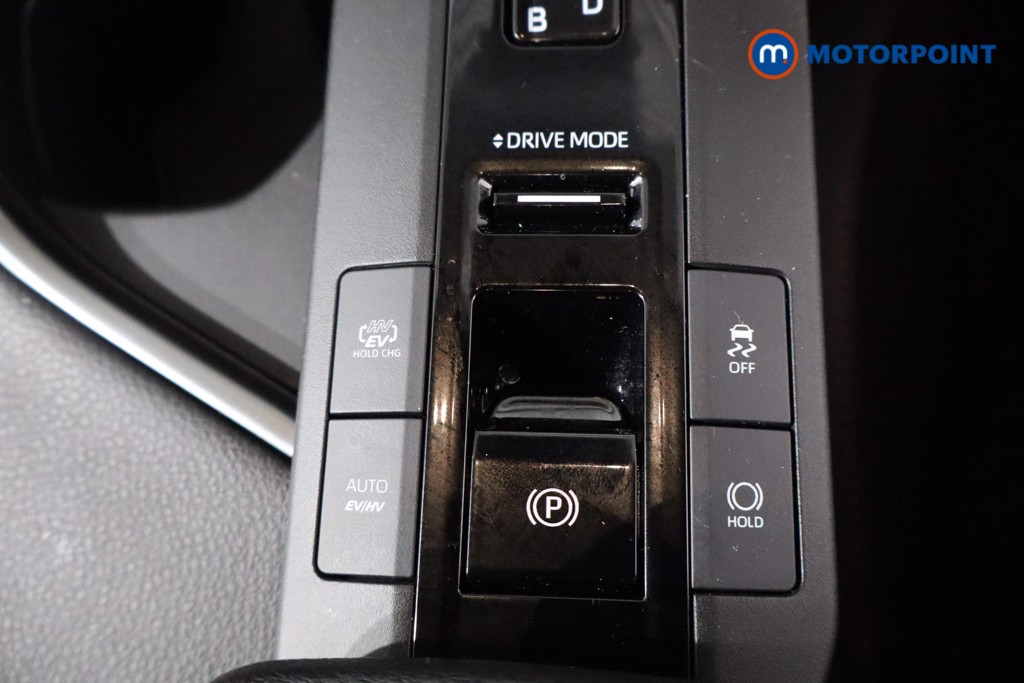 Used Toyota C-HR 2024 for sale - 75952584: Photo 25
