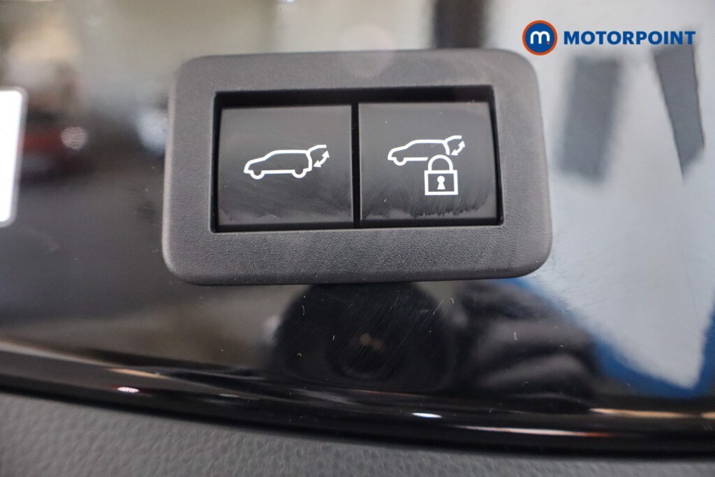 Used Toyota C-HR 2024 for sale - 75952584: Photo 48