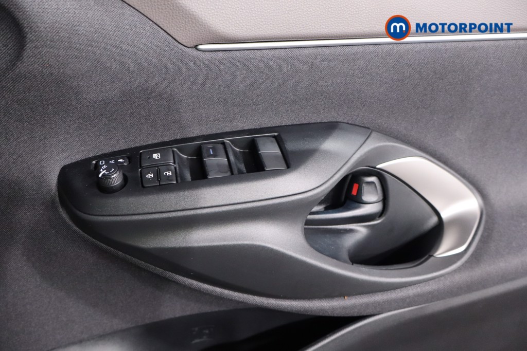 Used Toyota Yaris Cross 2023 for sale - 76905573: Photo 27