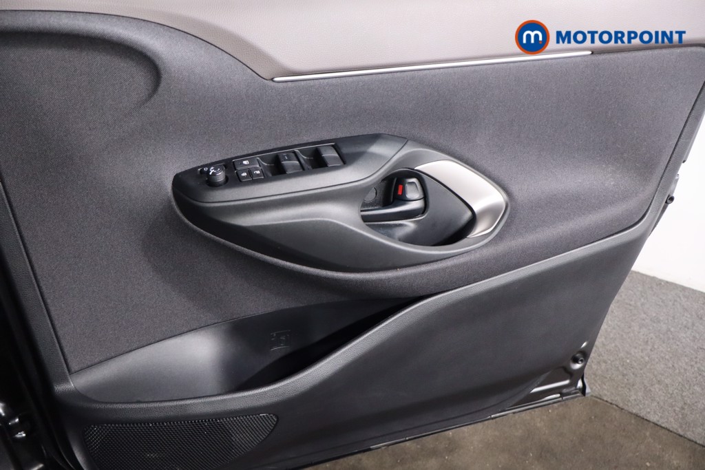 Used Toyota Yaris Cross 2023 for sale - 76905573: Photo 28