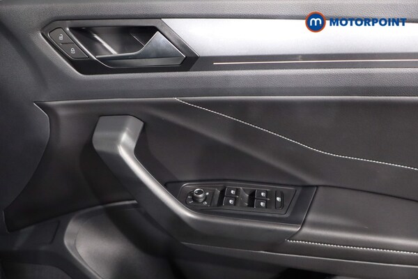 Used Volkswagen T-Roc 2025 for sale - 76252926: Photo 30