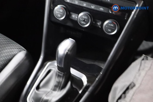 Used Volkswagen T-Roc 2021 for sale - 76064849: Photo 21