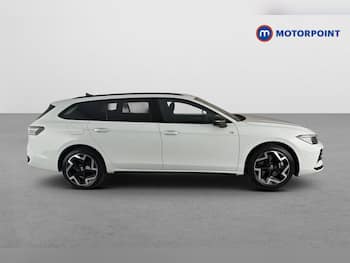 Used Volkswagen Passat 2025 for sale - 79684179: Photo