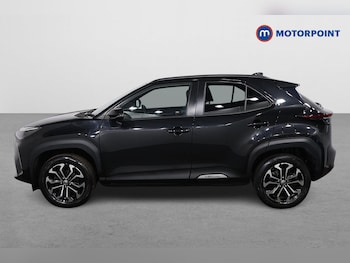 Used Toyota Yaris Cross 2023 for sale - 78251401: Photo