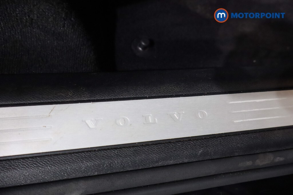 Used Volvo XC60 2021 for sale - 76018425: Photo 30