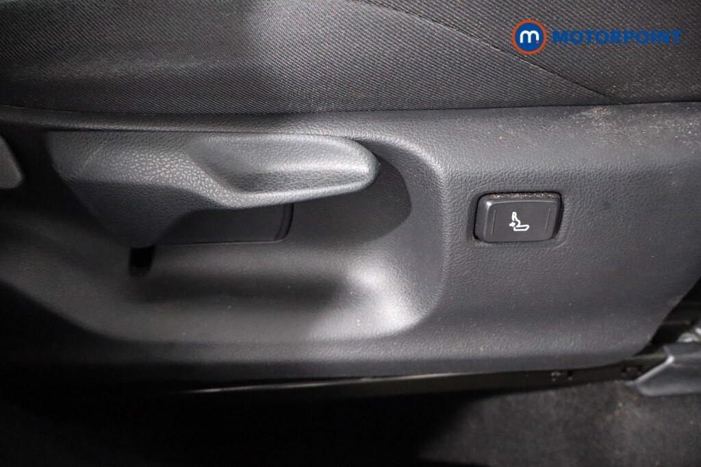 Used Toyota C-HR 2023 for sale - 76255683: Photo 32