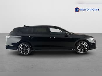 Used Volkswagen Passat 2025 for sale - 79640827: Photo