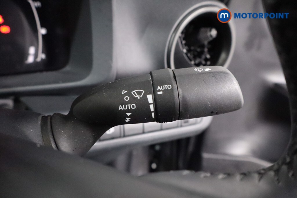 Used Toyota C-HR 2024 for sale - 77653904: Photo 23