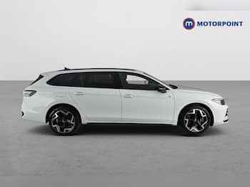 Used Volkswagen Passat 2025 for sale - 79625936: Photo