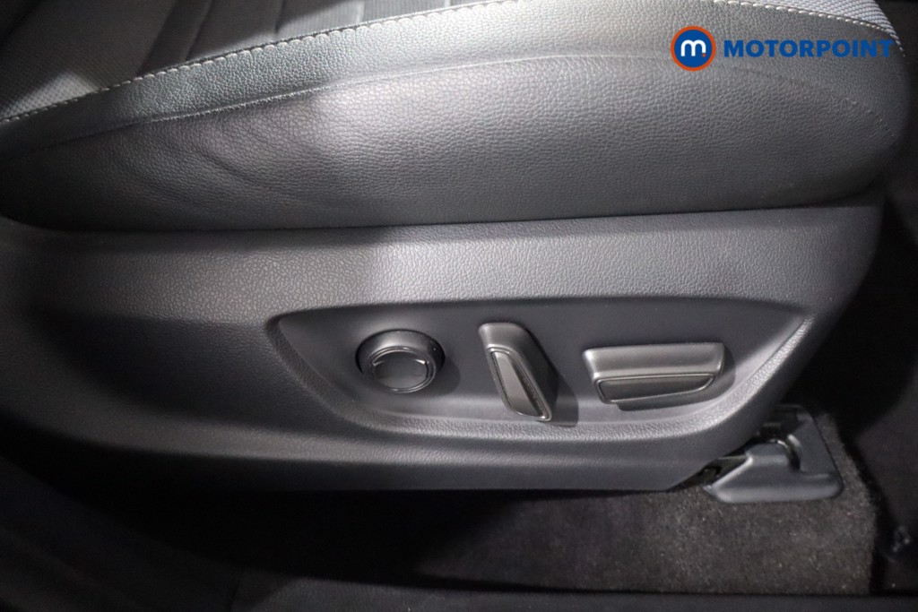 Used Toyota C-HR 2024 for sale - 76344933: Photo 29