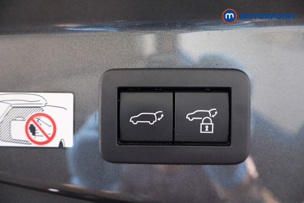 Used Toyota C-HR 2024 for sale - 76344933: Photo 46