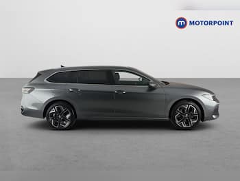 Used Volkswagen Passat 2024 for sale - 79718955: Photo