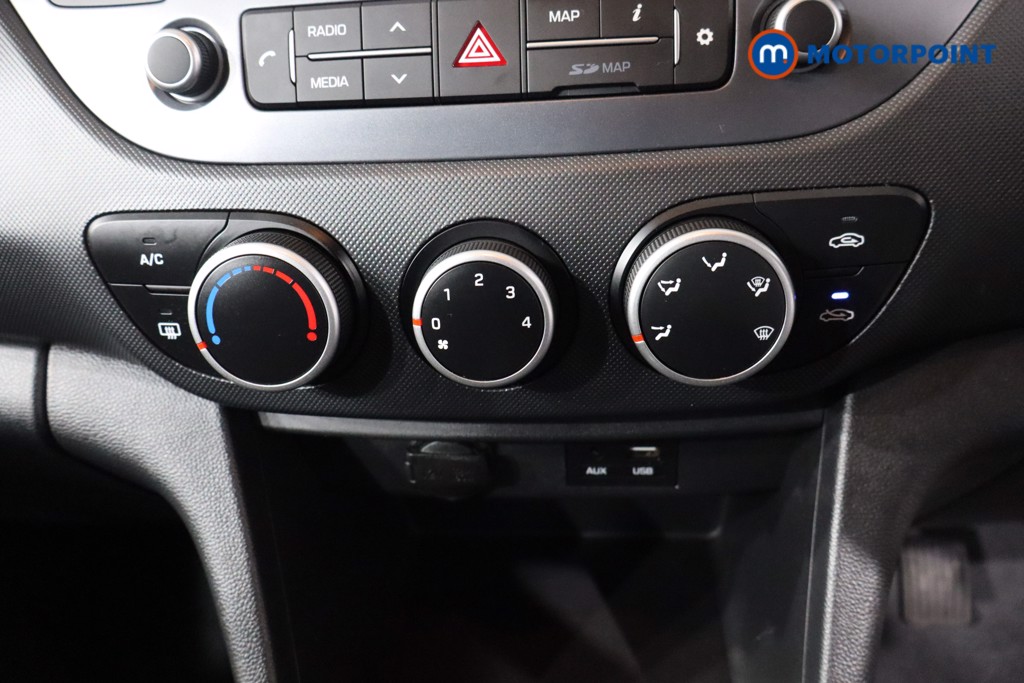 Used Hyundai i10 2018 for sale - 76278989: Photo 24