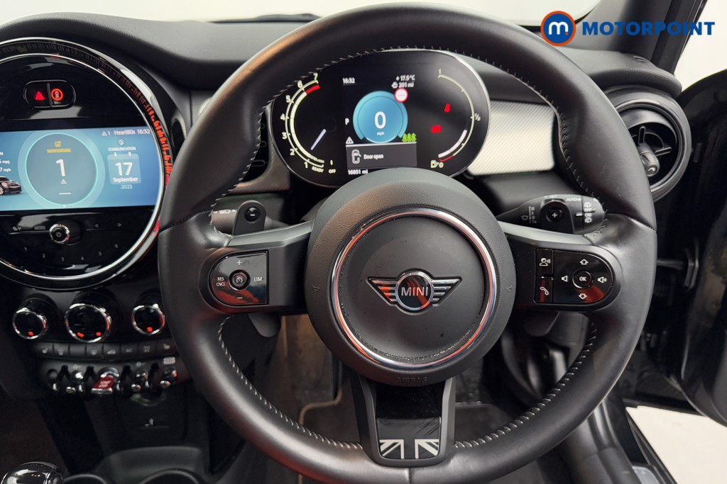 Used MINI Hatch 2023 for sale - 77003429: Photo 10