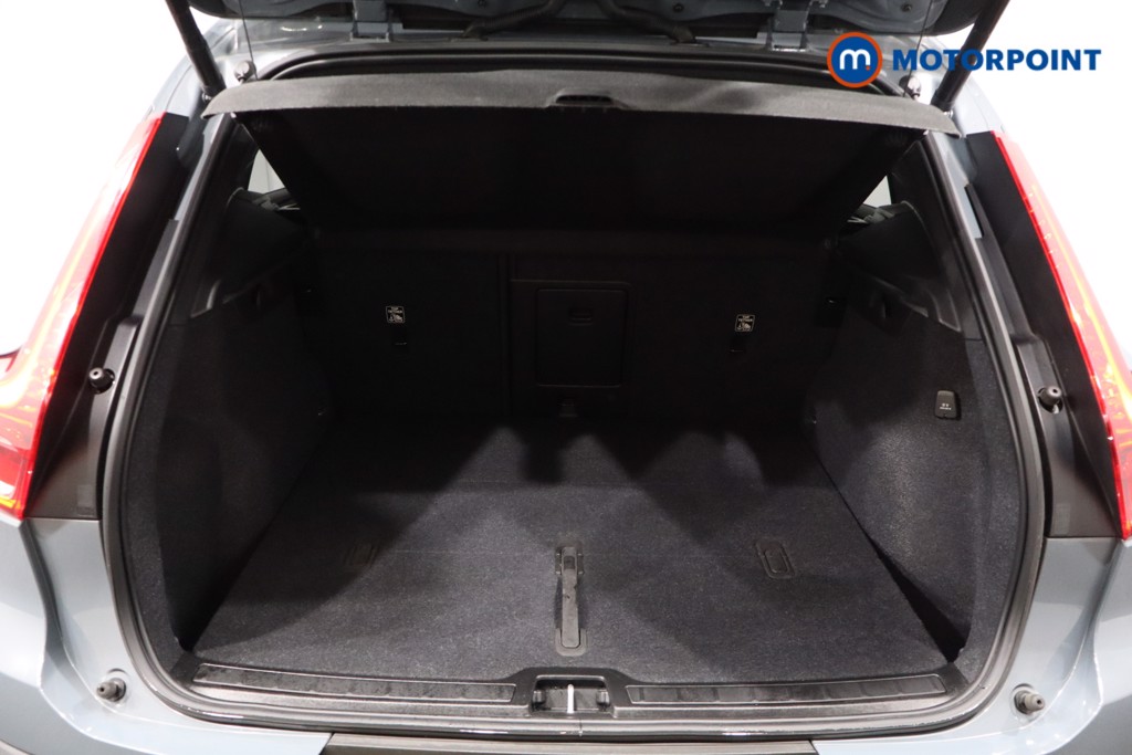 Used Volvo XC40 2023 for sale - 76777653: Photo 46