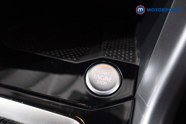 Used Volkswagen T-Roc 2025 for sale - 76105050: Photo 21