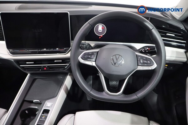 Used Volkswagen Passat 2025 for sale - 75665651: Photo 11