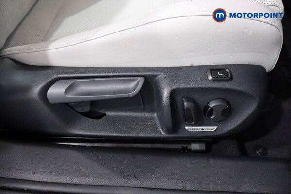 Used Volkswagen Passat 2025 for sale - 75665651: Photo 29