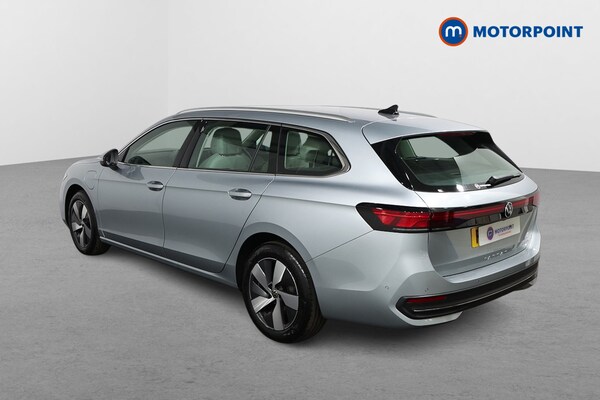 Used Volkswagen Passat 2025 for sale - 75665651: Photo 5