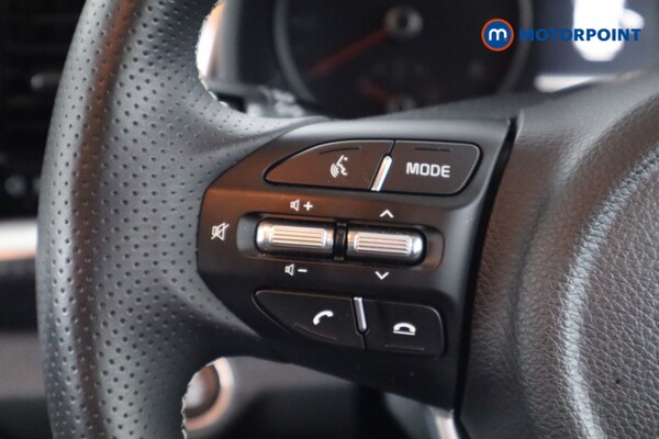 Used Kia Stonic 2023 for sale - 76219390: Photo 15